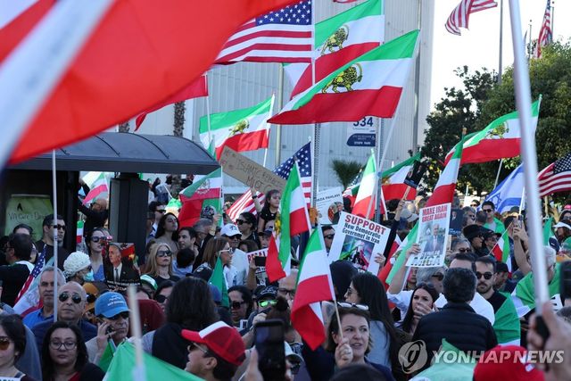 11일 미국 로스앤젤리스에서 열린 '프리 이란' 시위[AFP=연합뉴스]