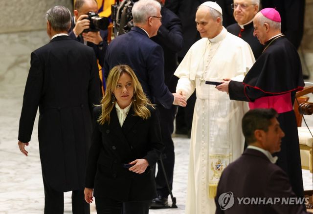 교황 만난 조르자 멜로니 이탈리아 총리