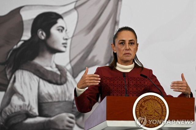 12일(현지시간) 정례 기자회견하는 클라우디아 셰인바움 멕시코 대통령