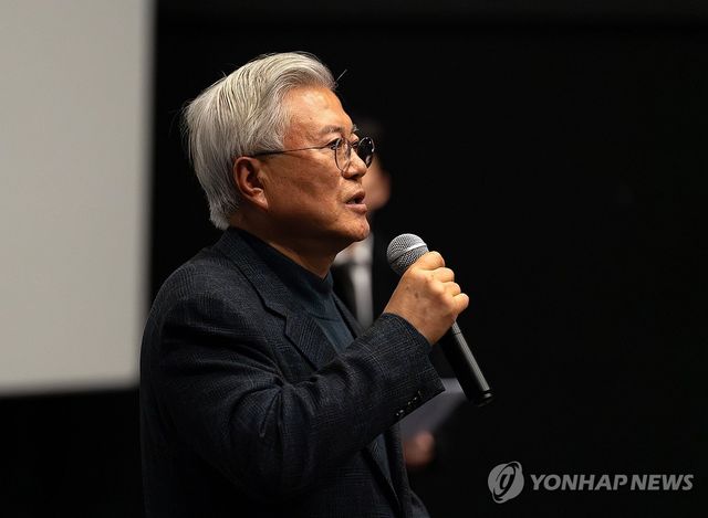 '1980사북' 시민상영회 참석한 문재인 전 대통령