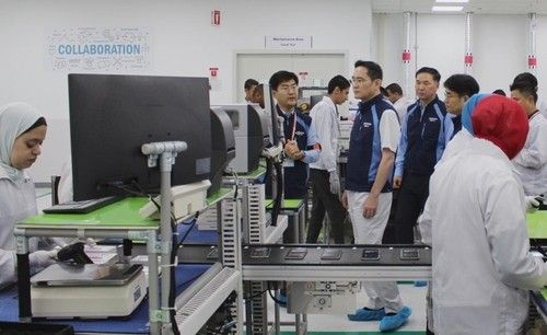 2023년 삼성전자 이집트 공장 방문한 이재용 삼성전자 회장