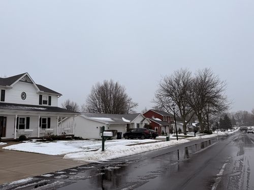 펜실베이니아 이리카운티 교외 지역 주택가 