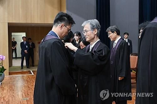 변호사 취업난 뚫은 새내기 법관들