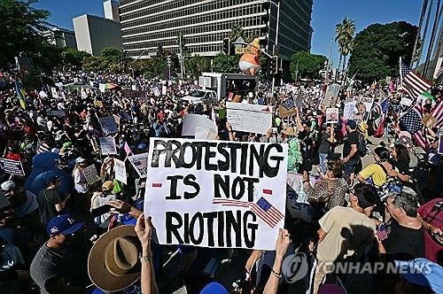 미국 전역에서 진행된 '노킹스' 시위