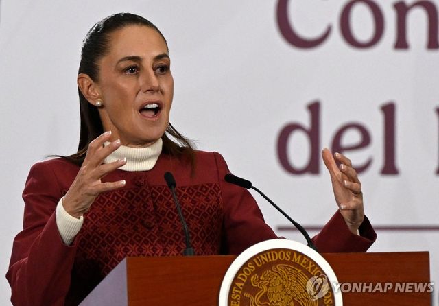 12일(현지시간) 정례 기자회견하는 멕시코 대통령