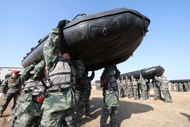 해병대 겨울 캠프 개최