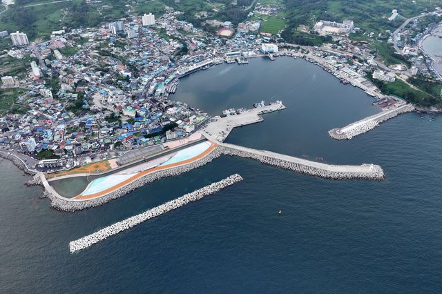 복구공사 끝난 경주 감포항