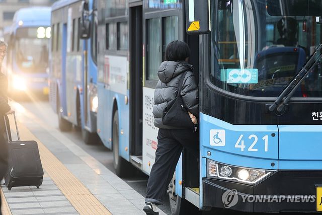정상운행 중인 서울시내버스