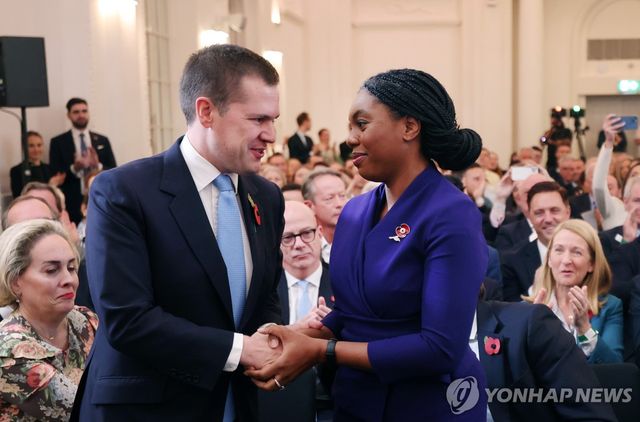 2024년 11월 당대표 경선에서 젠릭(왼쪽)과 베이드녹