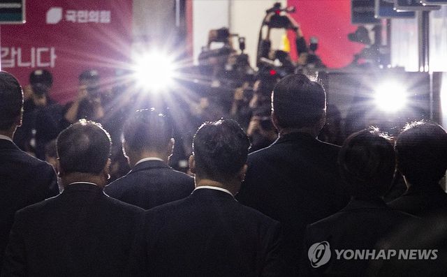 국민의힘 최고위원회의에 몰린 관심