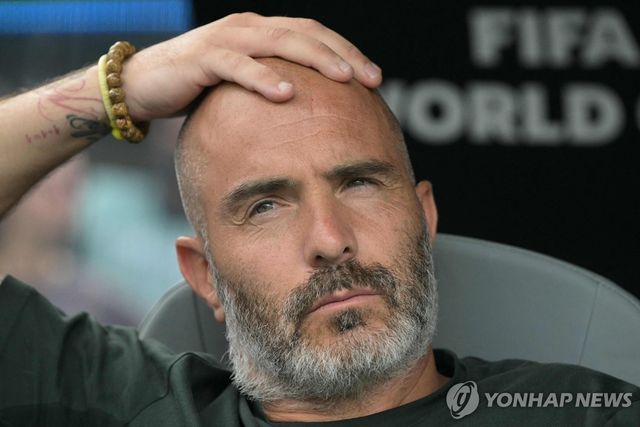 첼시에서 경질된 엔초 마레스카 감독