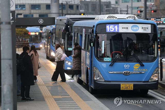 서울시내버스 파업 이틀만에 협상 타결…오늘 첫차부터 정상화