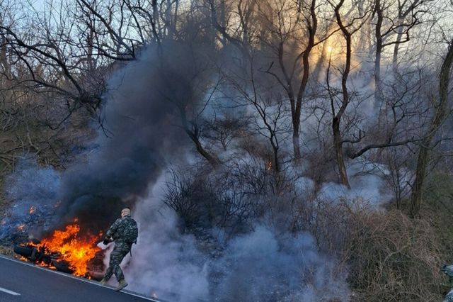 불 끄는 해병대 김현준 상사