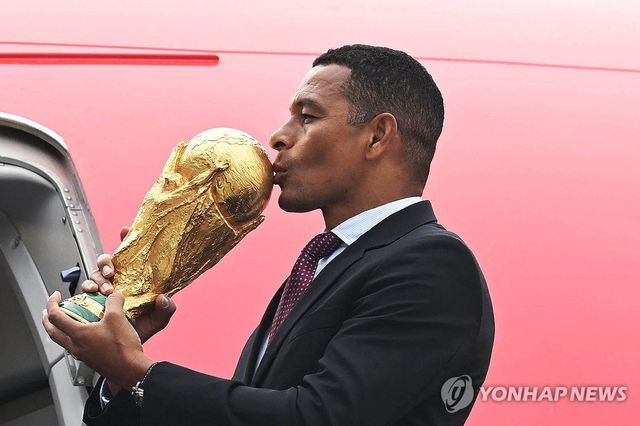 한국에 온 FIFA 월드컵 오리지널 트로피