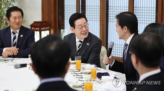 발언하는 조국혁신당 조국 대표