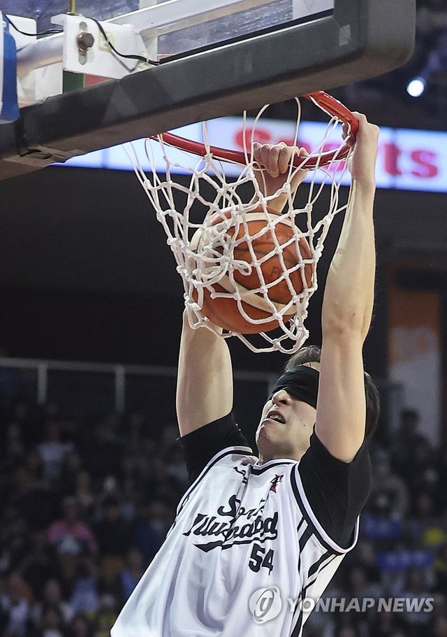 덩크 콘테스트 우승은 바로 나 조준희