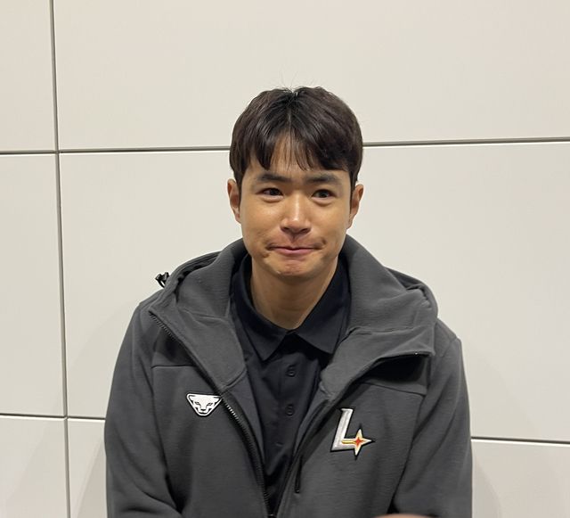 SSG 유니폼을 입은 김재환