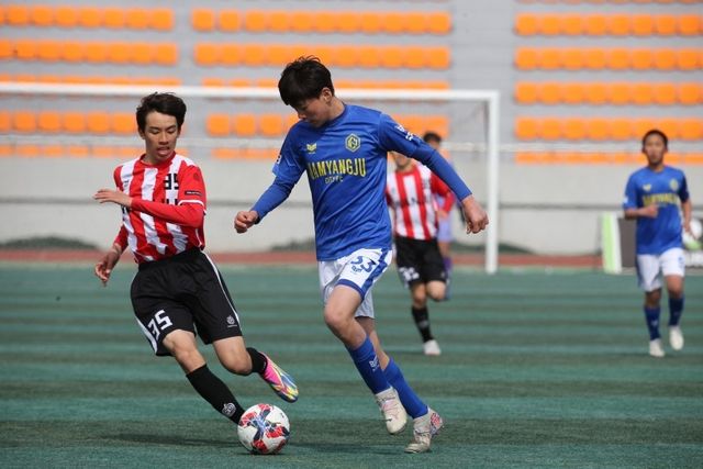 금석배 축구대회 장면
