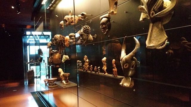 프랑스 케브랑리 박물관의 아프리카 문화유산 