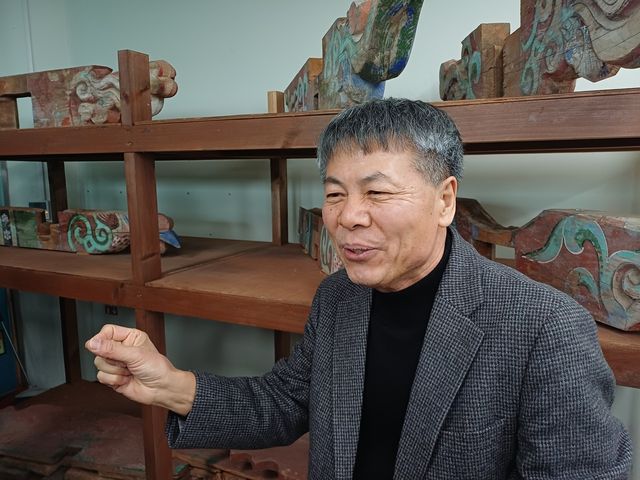전북대 고창캠퍼스 한옥박물관에서 설명하는 남해경 한옥건축학과 명예교수