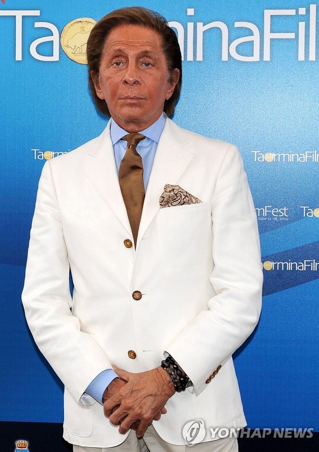 이탈리아 패션디자이너 발렌티노 가라바니