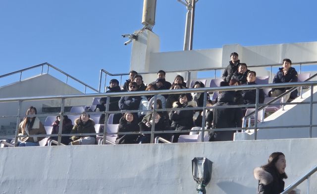 동계 스토브리그 관람하는 선수 가족들