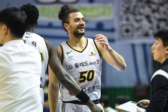 LG의 아셈 마레이