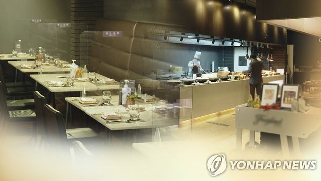 시식 준비하고 호텔 뷔페 문전성시 (CG)