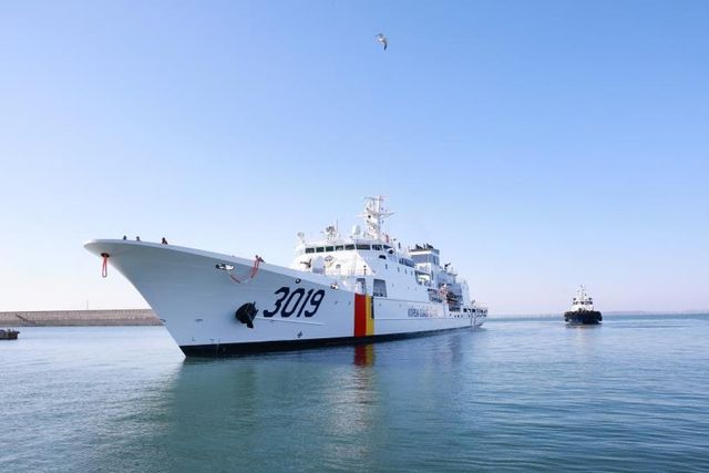 인천 해경 전용부두에 입항하는 3019함