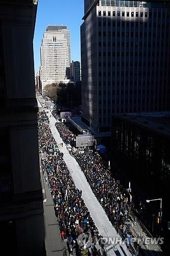 맘다니 뉴욕시장 취임축하 블록파티 인파