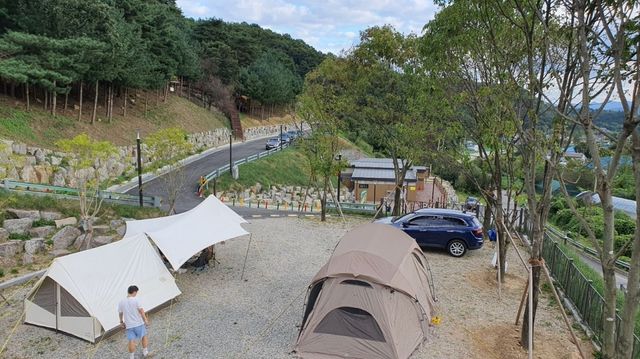 신암저수지 숲속야영장