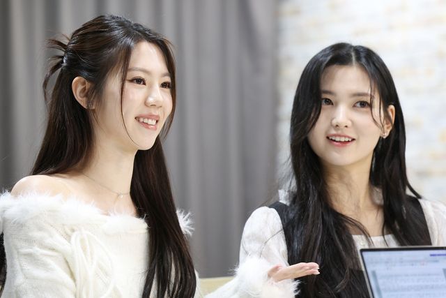 인터뷰하는 도드리