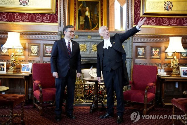 19일 영국 의회에서 만난 미·영 하원 의장