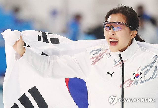 빙속 1,000m 동메달, 이나현의 미소