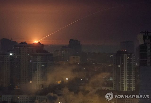 러시아 드론 요격하는 우크라이나 군