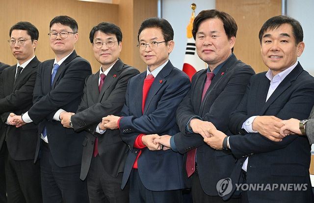 손 맞잡은 대구와 경북