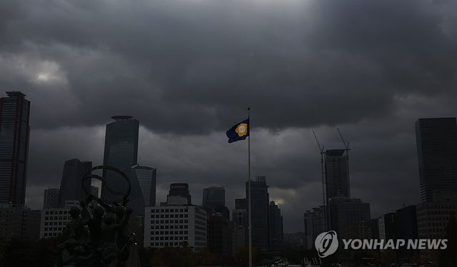 먹구름 낀 여의도