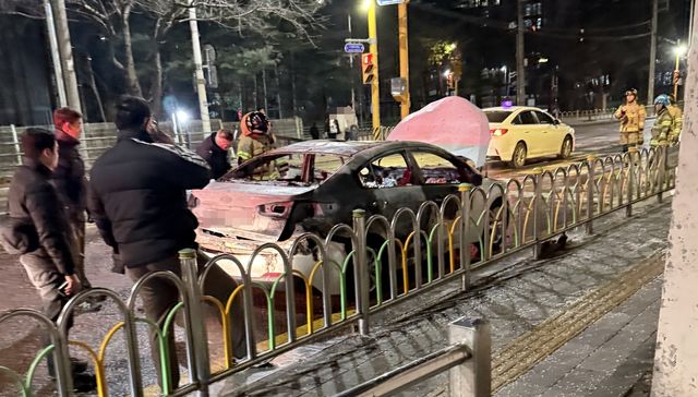 수원 권선구 도로서 차량 화재