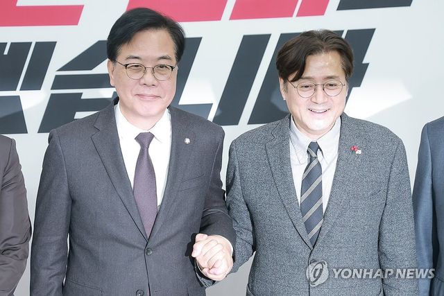 홍익표 정무수석 만난 국민의힘 송언석 원내대표