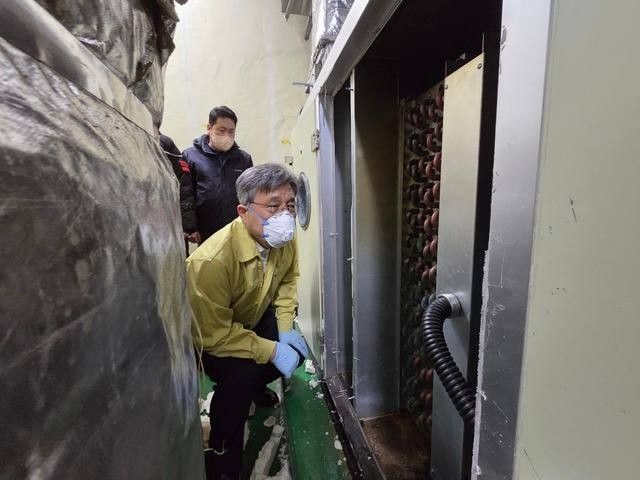 화재 현장 살펴보는 허민 국가유산청장