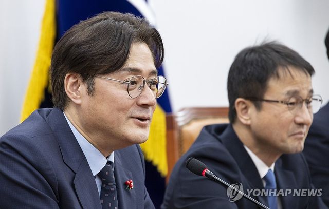 한병도 원내대표 방문한 신임 홍익표 정무수석