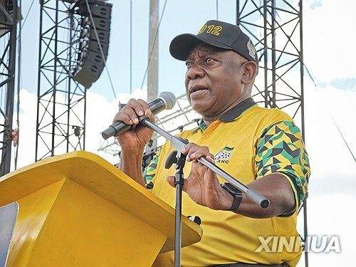 지난 10일 집권 ANC 창립 114주년에서 연설하는 라마포사 남아공 대통령