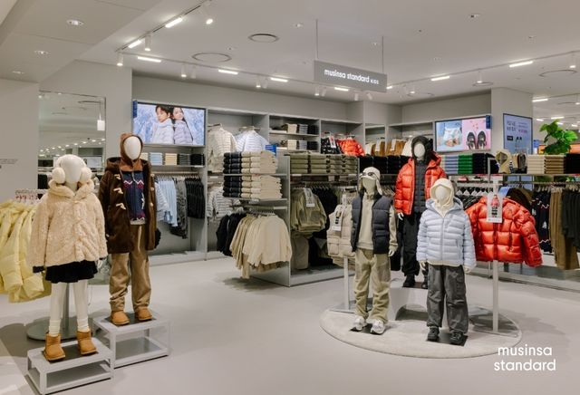 무신사 스탠다드 아이파크몰 용산점 매장