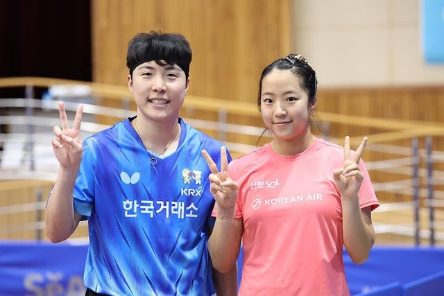탁구 종합선수권 혼합복식에 나선 임종훈(왼쪽)과 신유빈