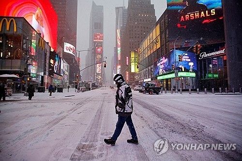 눈 내린 뉴욕 타임스퀘어