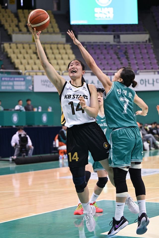 20점 올린 KB 송하윤