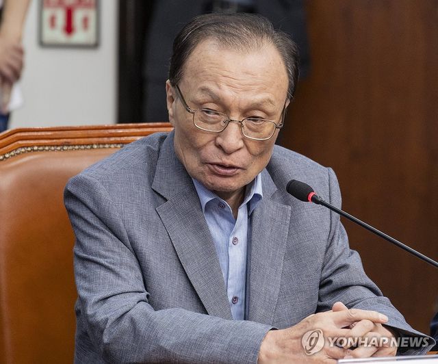 정청래 대표와 만나 발언하는 이해찬 전 국무총리