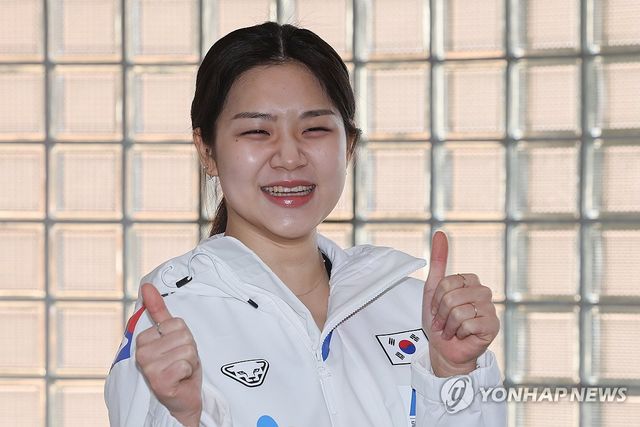 빙속 유망주 정희단 '밝은 표정으로'