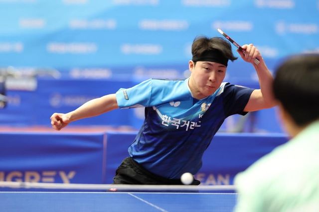 탁구 종합선수권에 나선 임종훈의 경기 장면
