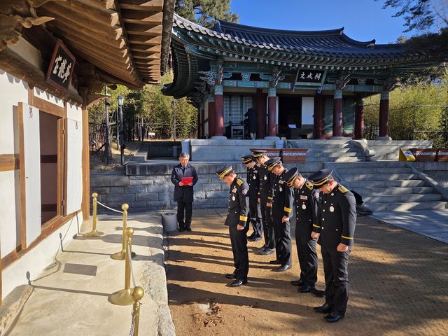 환동해특수대응단 오죽헌 참배